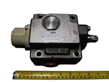 Load image into Gallery viewer, Parker 355-9277-007 Control Valve
