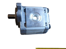Load image into Gallery viewer, Marzocchi Pumps 1AD3-AC-R0 Hydraulic Gear Pump
