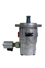 Load image into Gallery viewer, Parker 35474 Hydraulic Pump
