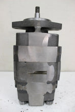 Load image into Gallery viewer, Caterpillar K27098 Hydraulic Gear Pump
