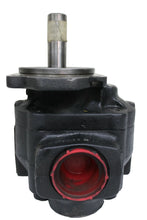 Load image into Gallery viewer, Hydreco 1916M11B7L Hydraulic Gear Motor Cast Iron 1900 Series Keyed Shaft
