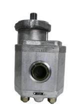 Load image into Gallery viewer, Hydreco HMP3-III-16/20-25A2 Hydraulic Gear Pump 0.98 (16) CW 3/4" 11T Full Splined Shaft
