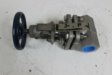 Load image into Gallery viewer, Powell 2474SWE Globe Ball Valve 1"
