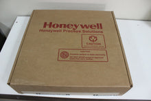 Load image into Gallery viewer, Honeywell 51309152-175 Analog Output sealed box
