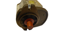 Load image into Gallery viewer, Dynamic 5U411547 Gear Pump
