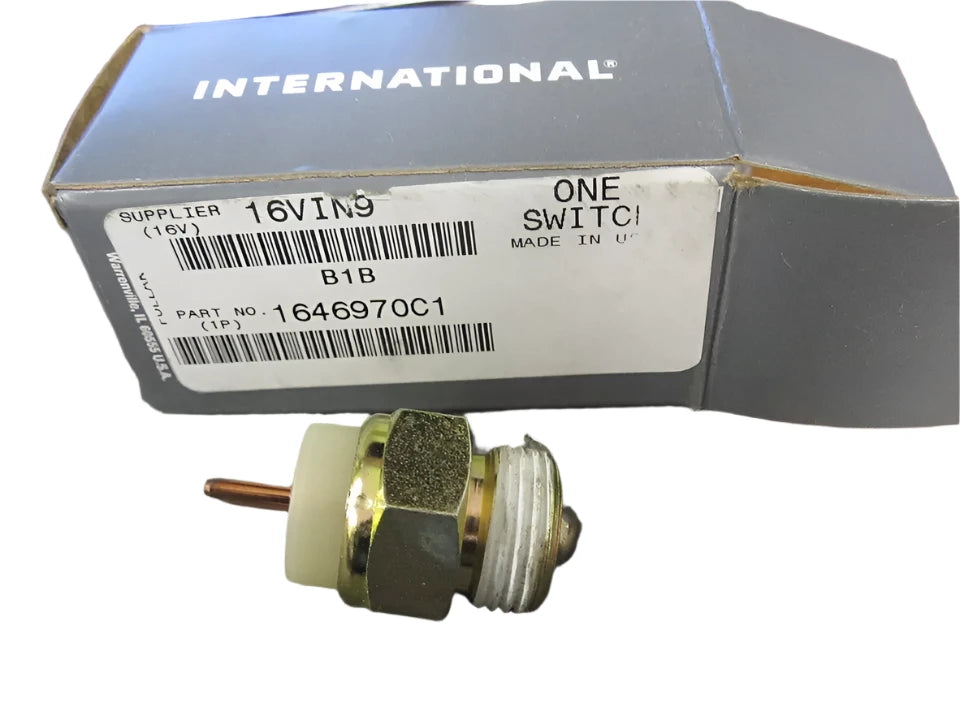 International 1646970C1 Switch, Oil Pressure