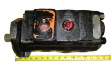 Load image into Gallery viewer, Case L71687 Hydraulic Pump Parker 313-9822-451
