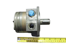 Load image into Gallery viewer, Parker Nichols 060-045-AP Hydraulic Motor NOS
