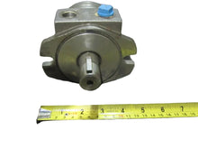 Load image into Gallery viewer, Parker Nichols 060-045-AP Hydraulic Motor NOS
