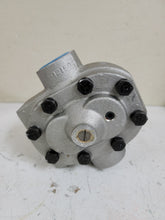 Load image into Gallery viewer, Hyster 110171AB Hydraulic Pump Genuine OEM
