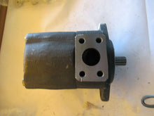 Load image into Gallery viewer, Vane Pump Aftermakert 29821LD New no Tag Comes as shown 33022LD
