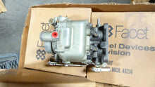 Load image into Gallery viewer, Zenith 12941 Carburetor For Hercules G3400 1963-1977 New 286640DS
