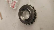 Load image into Gallery viewer, Toyota 13530-0P011 Sprocket  New
