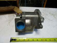 Load image into Gallery viewer, OEM Hyster 0342774 Forklift Hydraulic Pump 7/8" x 13 Spline 6" Mount New

