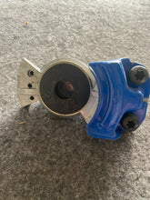 Load image into Gallery viewer, Slone 24-272 Glad Hand New
