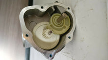 Load image into Gallery viewer, Ford Carburator G273N New
