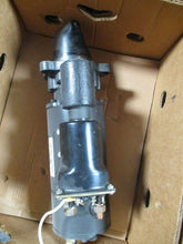 Load image into Gallery viewer, Reman Starter 40MT 23353A 24V CW

