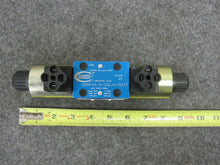 Load image into Gallery viewer, VS5M-3A-G-12SL-K - Continental Hyd. - Directional Control Valve
