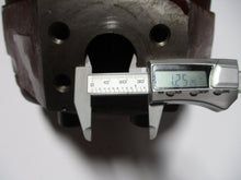 Load image into Gallery viewer, 3015A1A1GL Hydreco Hydraulic Gear Pump New
