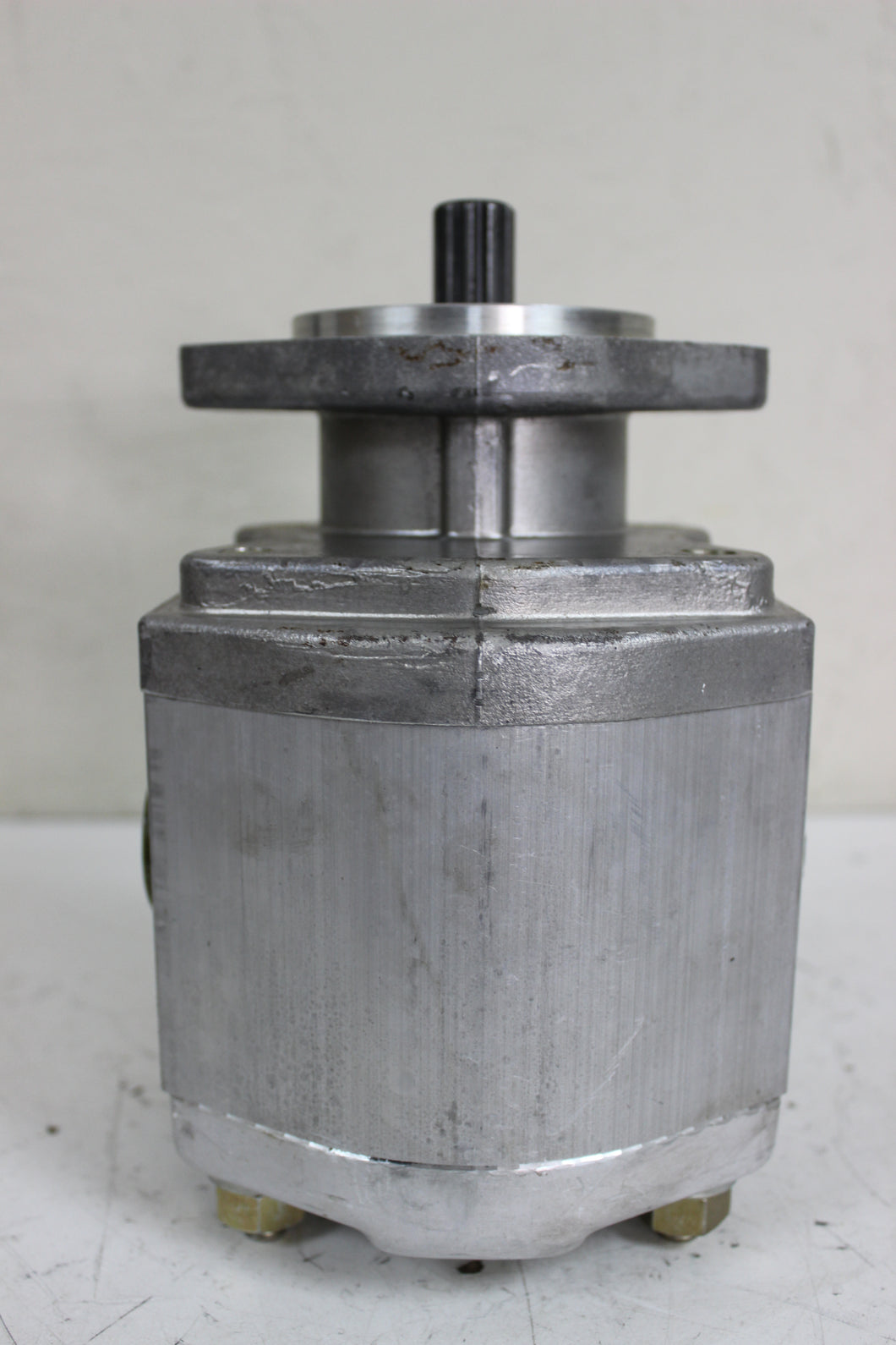HMP3-III-16/20-25A2 - Hydreco - Hydraulic Gear Pump 0.98 (16) CW 3/4