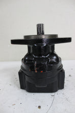 Load image into Gallery viewer, 1506KA50D1AB - David Brown - 1500 Series Hydraulic Pump
