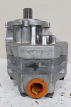 Load image into Gallery viewer, 1711E3C1CR - Hydreco - 1700 Series Aluminum Hydraulic Gear Pump CW 7/8&quot; 13T Short
