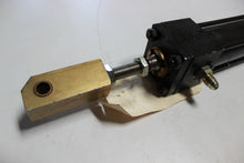 Load image into Gallery viewer, Z10835A HMI - Parker - Hydraulic Cylinder HMI Series1.50 bore 3.250 Stroke 2500 psi
