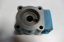 Load image into Gallery viewer, S23R120C-2X413 - Sperry Vickers - Hydraulic Valve
