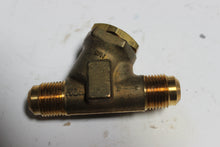 Load image into Gallery viewer, B14-157, 802B-8 - Superior Refrigeration - H-V Check Valve 1/2&quot; SAE
