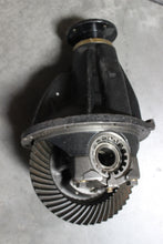 Load image into Gallery viewer, Nissan CU221A Differential 3rd Member
