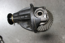 Load image into Gallery viewer, Nissan DV911A Differential 3rd Member
