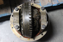 Load image into Gallery viewer, Detroit Diesel? 7000, D3048 Differential 3rd Member
