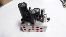 Load image into Gallery viewer, Hydraforce 105062, HF24276-03,2 Hydraulic Valve
