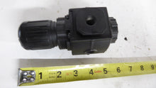 Load image into Gallery viewer, Amflo 56-341 Air Pressure Regulator 300 Psi
