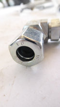 Load image into Gallery viewer, Parker WEE10L9/16UNFCF EO adjustable Locknut Elbow
