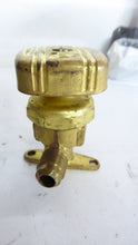 Load image into Gallery viewer, Carrier EP10AA-212 Valve
