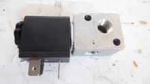 Load image into Gallery viewer, Ingersoll Rand CAT33S-024-L-G, 4KB47 Solenoid Air Control Valve
