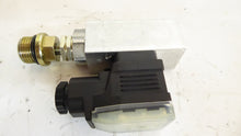 Load image into Gallery viewer, HYDAC VR5D.0/L115, 00314384 Differential Pressure Indicator
