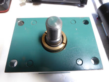 Load image into Gallery viewer, Nopak CLP6-3.25x1.50, W26335 Flange Mount Cylinder 3.25x1.50
