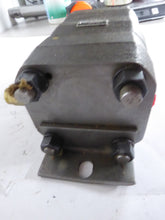 Load image into Gallery viewer, Haldex 1100042 Hydraulic Flow Divider
