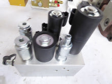 Load image into Gallery viewer, Genie Terex HF30499-05.2, 10534 Terex Hydraulic Manifold
