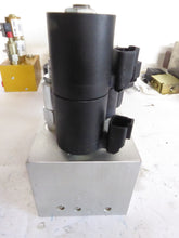 Load image into Gallery viewer, Genie Terex HF30499-05.2, 10534 Terex Hydraulic Manifold
