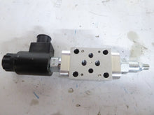 Load image into Gallery viewer, Lynch, SUN Hydraulics ODF5-A2, T-13A Cartridge Valve Housing W/Flow Control Valve
