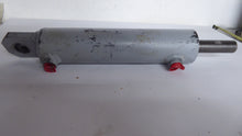 Load image into Gallery viewer, Unbranded 701860-1, 004868736 Hydraulic Cylinder
