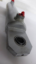 Load image into Gallery viewer, Unbranded 701860-1, 004868736 Hydraulic Cylinder
