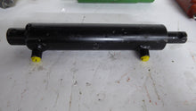 Load image into Gallery viewer, unknown 12137B Hydraulic Cylinder
