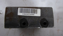 Load image into Gallery viewer, Danfoss 157B6633 Hydraulic Valve Accessory Manifold
