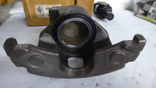 Load image into Gallery viewer, International 593689C91 Cylinder Brake Caliper LT
