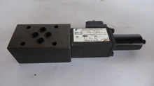 Load image into Gallery viewer, Daikin MPS-02P-1-60-CL Hydraulic Pressure Switches
