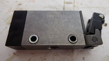 Load image into Gallery viewer, Rexroth 0820402009 Directional Control Valve

